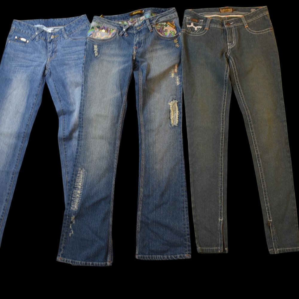 3 Pair Luxirie By Lrg Juniors/Womens Denim Jeans Waist Size 26 - Picture 2 of 16